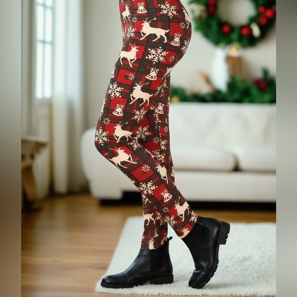 S NEW Girls Christmas Red Plaid Reindeer Leggings, Luxury Soft Yoga Pants - Picture 3 of 10